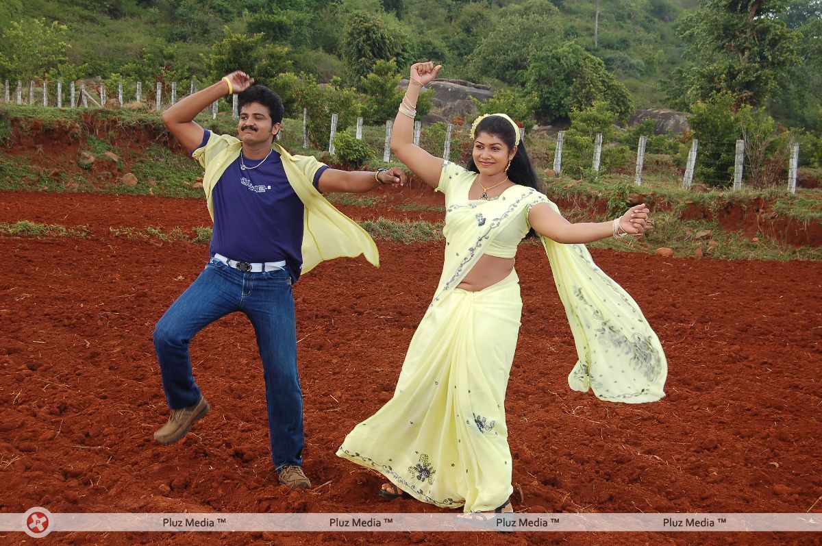 Vazhi Vidu Kanne Vazhi Vidu Movie Hot Stills | Picture 110113